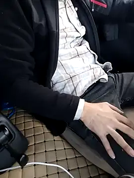 Freezing Duck online show from 12/22/25, 01:44