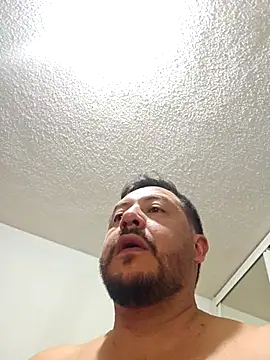 Snapshot of vale_mike chatting on 03/16/25, 06:09 vale mike online show from 03/16/25, 06:09