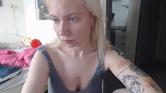 amanda kiss kiss online show from 10/29/25, 09:41