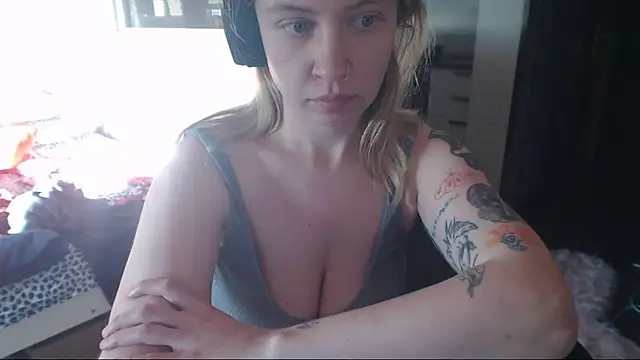amanda kiss kiss online show from 03/21/25, 02:40