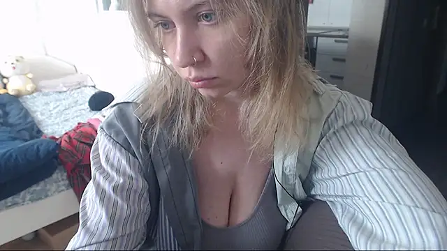 amanda kiss kiss online show from 02/17/25, 11:55