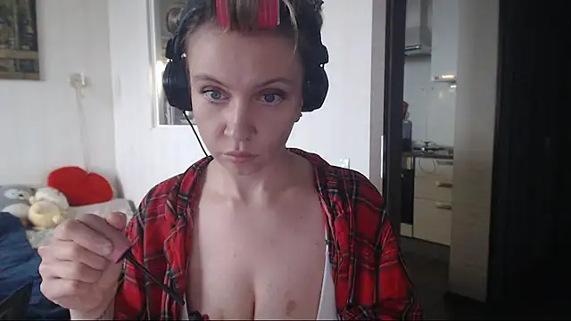 amanda kiss kiss online show from 03/08/25, 12:41