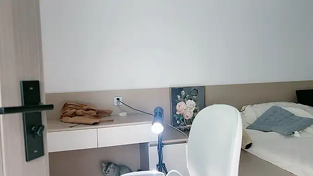 Snapshot of Judy520 chatting on 11/24/25, 12:38 Judy520 online show from 11/24/25, 12:38