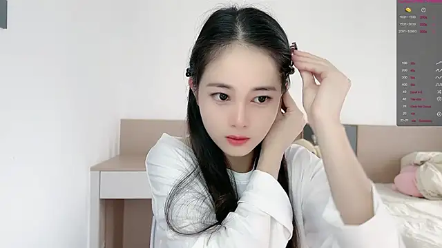 Snapshot of Judy520 chatting on 10/29/25, 01:15 Judy520 online show from 10/29/25, 01:15