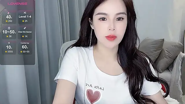 Snapshot of hknana chatting on 03/22/25, 11:32 hknana online show from 03/22/25, 11:32