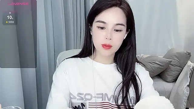 Snapshot of hknana chatting on 02/18/25, 02:38 hknana online show from 02/18/25, 02:38