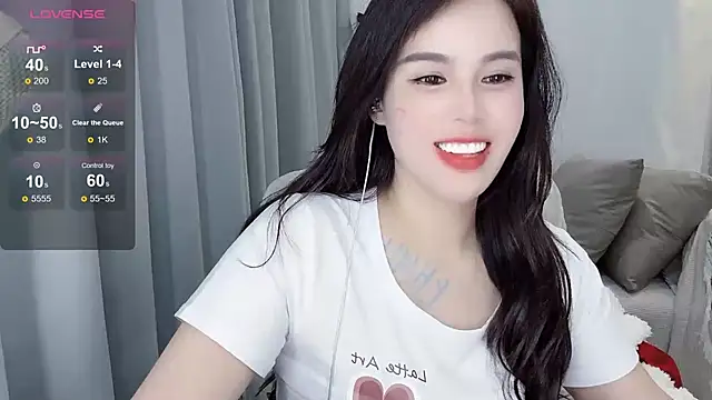 Snapshot of hknana chatting on 03/22/25, 02:36 hknana online show from 03/22/25, 02:36