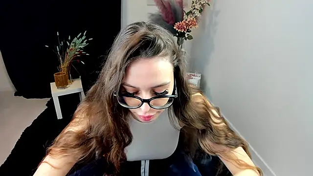 18perfecttits online show from 02/17/26, 12:35