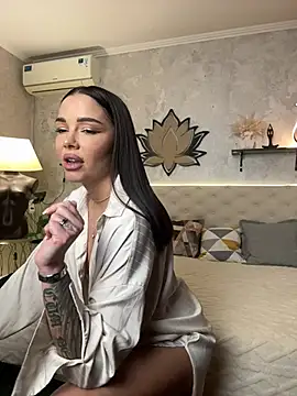 StripBianka online show from 03/06/26, 07:14