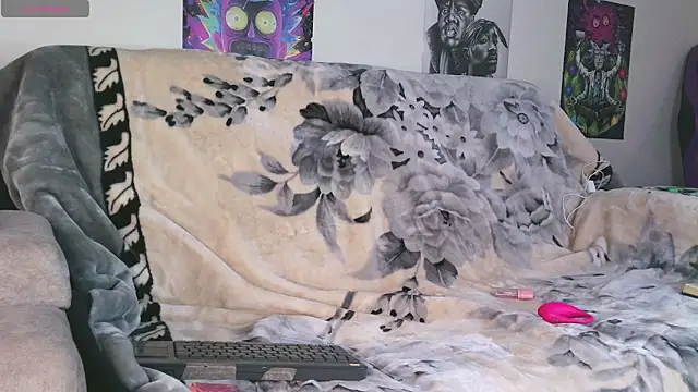 Snapshot of IM_MAYA chatting on 02/18/25, 01:00 IM MAYA online show from 02/18/25, 01:00