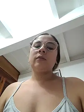 selena gomez2 online show from 04/17/26, 01:41