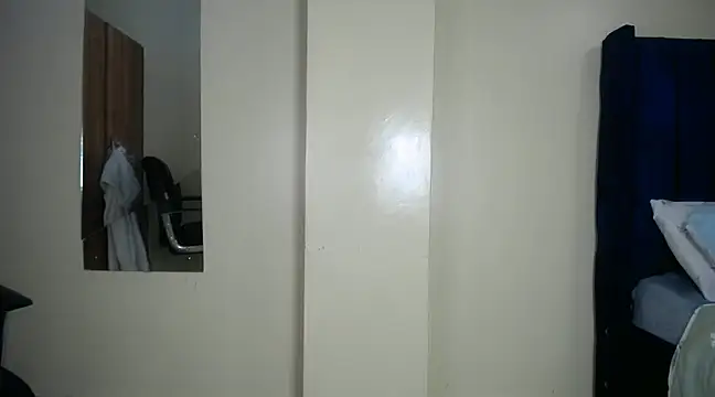 Snapshot of Siri_ssaru chatting on 01/03/25, 12:22 Siri ssaru online show from 01/03/25, 12:22