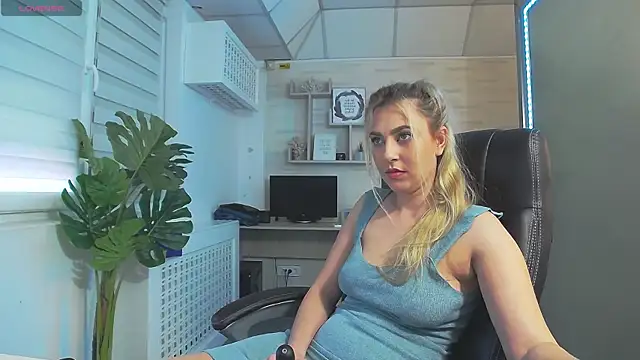 AvaBlue  online show from 02/24/25, 09:00