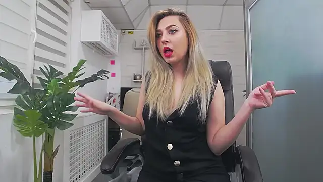 AvaBlue  online show from 01/12/26, 05:58