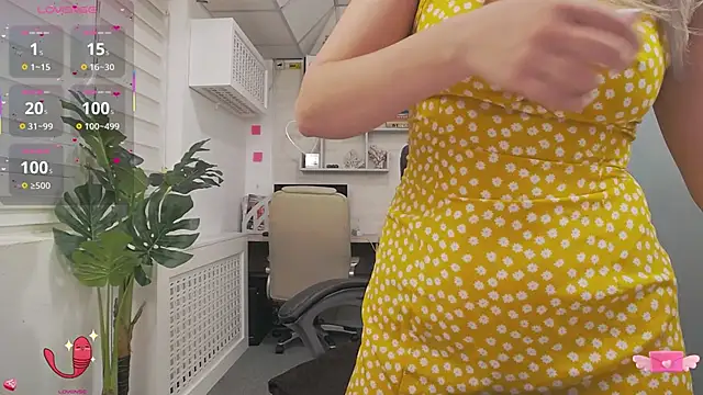 AvaBlue  online show from 12/03/25, 05:52