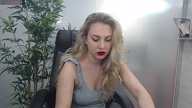 AvaBlue  online show from 03/02/25, 04:07