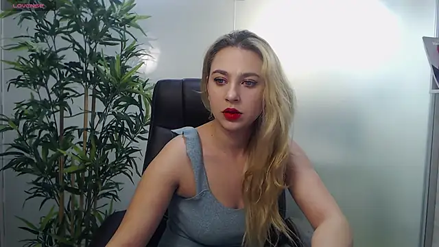 AvaBlue  online show from 01/31/25, 04:14