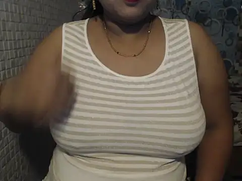Snapshot of Oh_Maya chatting on 09/17/25, 04:53 Oh Maya online show from 09/17/25, 04:53
