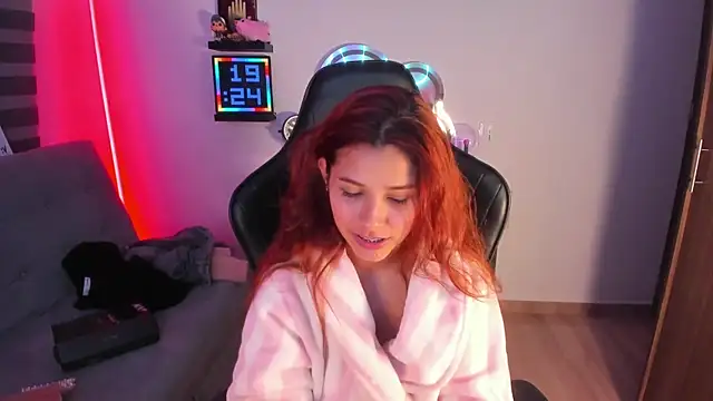 crystal bunny7 online show from 10/17/25, 12:25