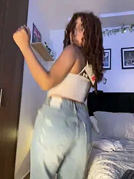 crystal bunny7 online show from 02/11/25, 03:18