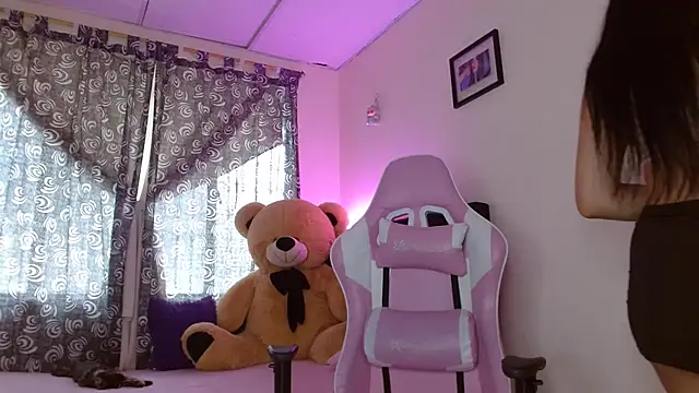 Dakota bumm online show from 09/23/25, 07:10