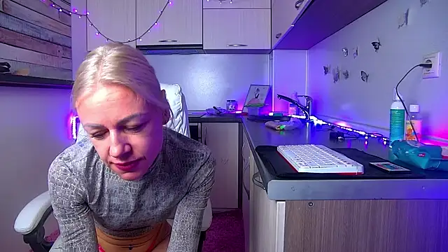 Skinny Nally online show from 04/08/26, 01:18