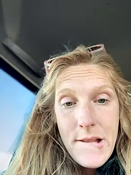 GoldenFlameGoddess online show from 11/15/25, 10:03