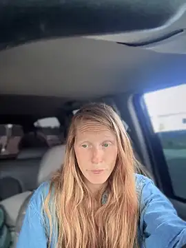 GoldenFlameGoddess online show from 06/19/26, 11:20