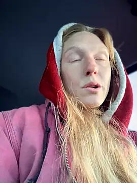 GoldenFlameGoddess online show from 01/13/26, 03:49