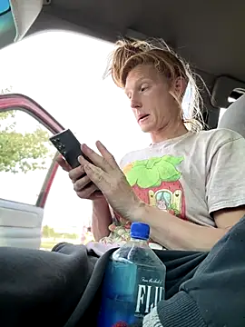 GoldenFlameGoddess online show from 09/19/25, 12:14