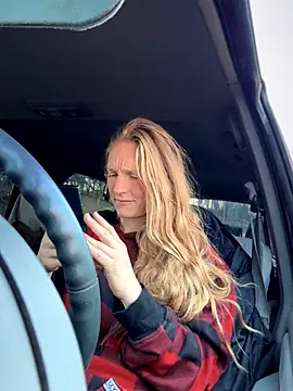 GoldenFlameGoddess online show from 09/30/25, 02:34