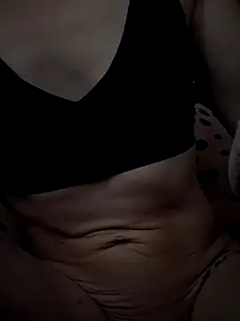 GoldenFlameGoddess online show from 10/15/25, 02:03