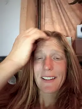 GoldenFlameGoddess online show from 11/26/25, 03:34