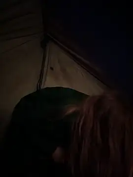 GoldenFlameGoddess online show from 12/18/25, 07:02