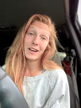 GoldenFlameGoddess online show from 10/24/25, 04:50