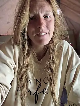 GoldenFlameGoddess online show from 09/29/25, 02:23