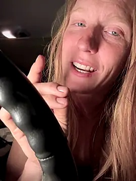 GoldenFlameGoddess online show from 12/02/25, 03:07