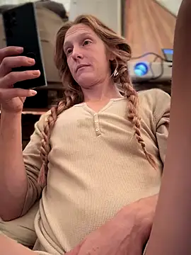 GoldenFlameGoddess online show from 10/13/25, 03:46