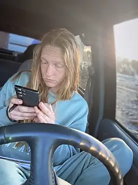 GoldenFlameGoddess online show from 01/12/26, 04:25