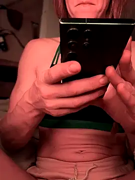 GoldenFlameGoddess online show from 11/16/25, 12:54