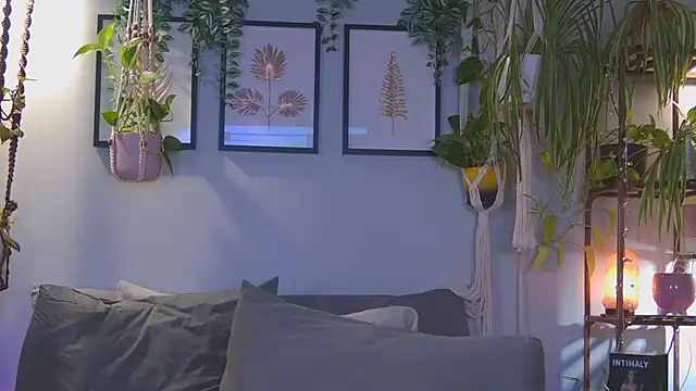 sunniedayz  online show from 12/02/25, 02:52