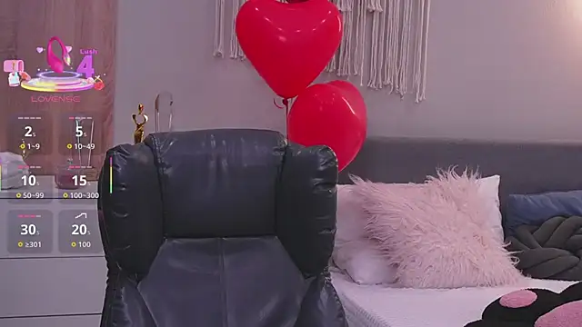 Molly Jons online show from 03/10/26, 01:09