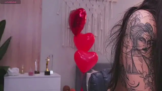 Molly Jons online show from 02/20/26, 01:02