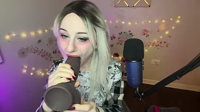 Starr1123 online show from 04/07/26, 03:41