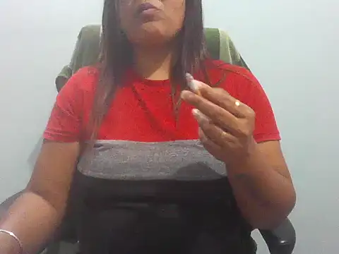 Snapshot of gyanvi1 chatting on 12/22/24, 11:33 gyanvi1 online show from 12/22/24, 11:33