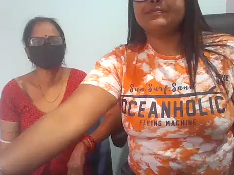 Snapshot of gyanvi1 chatting on 01/10/25, 10:28 gyanvi1 online show from 01/10/25, 10:28