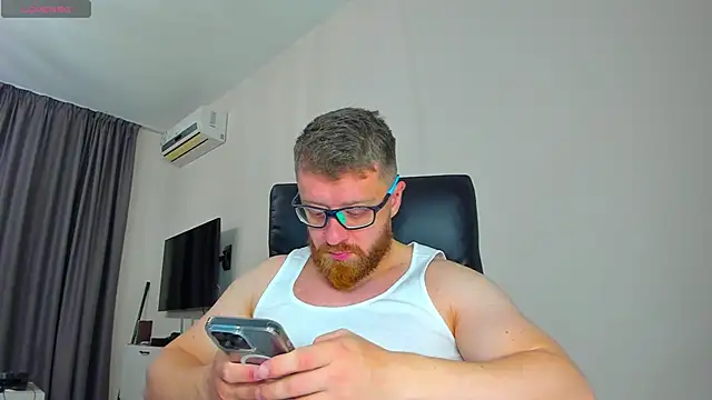 Snapshot of Findom_guy chatting on 03/21/26, 11:14 Findom guy online show from 03/21/26, 11:14