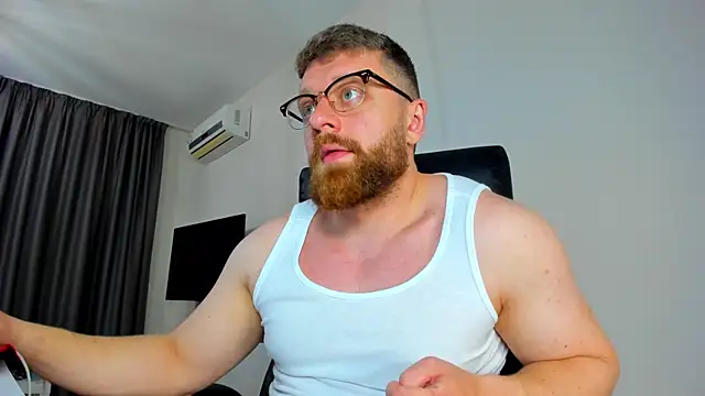 Snapshot of Findom_guy chatting on 04/20/26, 12:08 Findom guy online show from 04/20/26, 12:08