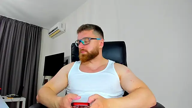 Snapshot of Findom_guy chatting on 04/04/26, 11:50 Findom guy online show from 04/04/26, 11:50