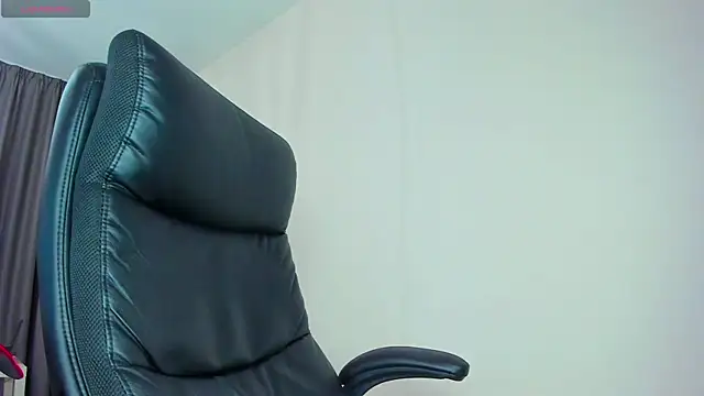 Snapshot of Findom_guy chatting on 03/23/26, 01:00 Findom guy online show from 03/23/26, 01:00